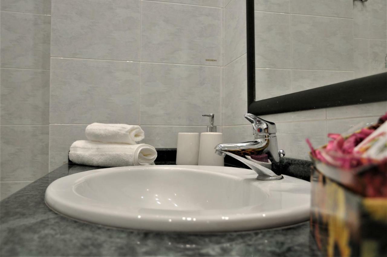 Elera Holiday Apartment Palermo Buitenkant foto